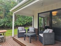 Three-Bedroom Home Just Minutes from the Beach - B&B Auckland