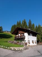 Casa Chalet Cortina, Spacious Living and Dolomite Views - Ferienwohnung Cortina d’Ampezzo
