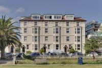 Southsea Escape - 2 double bedrooms apartment - PARKING PERMITS INCLUDED - B&B Portsmouth