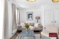 Wokingham - Three Bed House - Parking - B&B Winnersh