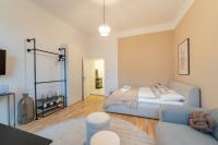 josef's home I Comfort Studio I Metro Access - Bed and Breakfast Wenen