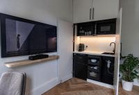 Keystones Apartments near Kempton Park with Parking and EV Charging - Ferienwohnung Sunbury Common