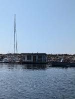 Sætervika Floating home - Bed and Breakfast Hosen