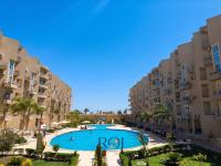Elegant Pool View Studio at Princess Residency, El Mamsha - B&B Hurgada