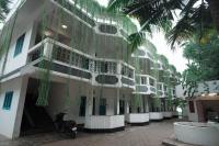 and waves varkala - Bed and Breakfast Varkkallai