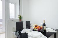 Панорамный Вид на озеро метро Позняки Осокорки Харьковская Ревуцького - Chambres d'hôtes Kiev