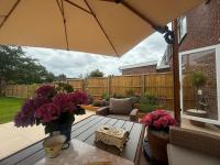 The Windsor Grove Green Room Near Windsor Castle & LEGOLAND with Free Parking - Bed and Breakfast Windsor