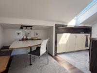 Apartment mit Balkon