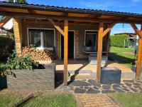 Kleiner Bungalow mit Kamin in ruhiger Lage - B&B Finsterwalde