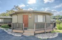 Lantana #16 - Woodland Treehouse with Spa & Pool Access - Chambres d'hôtes Lakeway