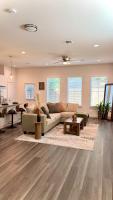 Modern Cozy Retreat Minutes From Downtown - B&B Houston
