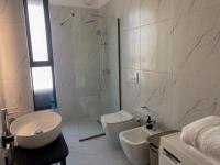 Sows Apartment 44 - Bed and Breakfast Tirana