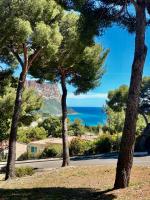 BLEU CASSIS-VINTAGE -3 Ch- Magnifique vue mer- Parking gratuit et Jardin - B&B Cassis