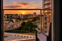 Modern City Centre Apt - Balcony & Sunset Views & sleeps 8 - B&B Leeds