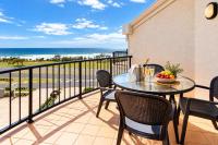 Ocean Views - Top floor - B&B Alexandra Headland