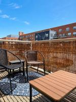 Third Ward Apt Near Summerfest with Gym and Balcony - Sleeps 4 - B&B Milwaukee