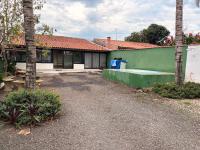 Casa com pisina infantil em Brotas - B&B Brotas