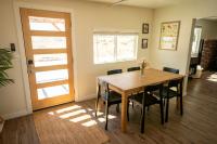 Desert Oasis - Firepit, Stargazing, Kitchen Essentials, 5 Acres, & Joshua Trees - Sleeps 6 Comfortably, 7 with Sofa, 9 Maximum - B&B Landers