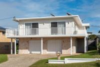 Mollymere an Ocean View Coastal Retreat - Chambres d'hôtes Mollymook