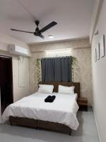 Independent 3BHK Apartment in Indore - Bed and Breakfast Taparia