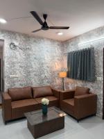 Independent 3BHK Apartment in Indore - Bed and Breakfast Taparia