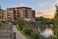 Top Floor Apartment 2 Bed Flat at Campbell Wharf Free secure parking Gated - B&B Milton Keynes