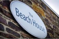 The Beach House, Steps to Porth Beach - Bed and Breakfast Saint Columb Minor