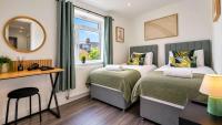 Modern 2BR Apartment Sleeps 4 Fast WiFi Luxury Bathroom - Chambres d'hôtes Cardiff