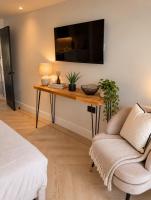 Luxury Garden Studio Perfect for Work & Stays - Ferienwohnung Kent