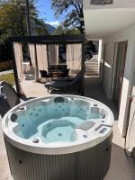 NEW! Bovec Vacation - Alpine Retreate Apartment with jacuzzi - B&B Plezzo