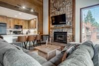 Just Renovated & Steps to Village! 2BR2BA Loft - B&B Mammoth Lakes