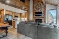 Just Renovated & Steps to Village! 2BR2BA Loft - Chambres d'hôtes Mammoth Lakes