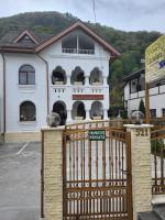 Casa Caciulata - Chambres d'hôtes Călimăneşti