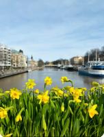 Lovely two-room condo with balcony near bus- and railwaystation - B&B Turku