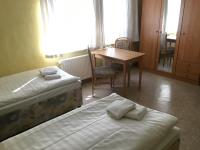 Camera Matrimoniale Budget con Bagno in Comune 