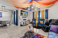 Waterfront Theme Villa with Private Pool and Massage Chair - B&B Kissimmee