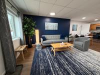 Birch Suite: 2 Bedroom, King Bed, Pour Over Coffee - B&B Fairbanks
