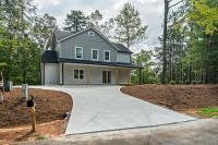 Bob's Hilltop Paradise - Family & Pet Friendly NEW Cabin close to Downtown Helen - B&B Helen