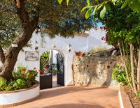 Andalusian Finca Retreat, 3 Private Country Houses, 30 min from Malaga - Chambres d'hôtes Moclinejo