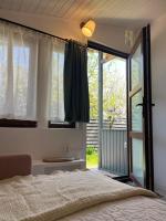 City Escape Garden Room 20 km from Bucharest - B&B Grădinari