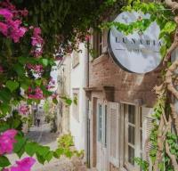 Lunaria Guest House - Bed and Breakfast Ayvalık