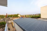 The Luxe Stay Expressway Studio - Near Yashobhoomi with Balcony - B&B Nuova Delhi