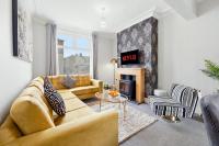 KING BED - Luxury 3BR City House - Fast Wi-Fi - B&B Barrow in Furness