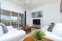 Island Breeze - Luxury 2BR Condo with Pool-View - Chambres d'hôtes Sosúa