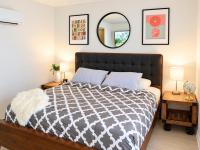 Promenade Studio With Free Parking! - B&B Los Angeles