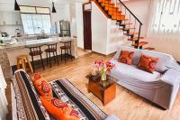 Large & Stylish House - private house with fireplace and mountain view - B&B Pisac