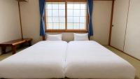 山の家 富良野の静かなエリアにある2リビングの広々一棟貸切ハウス - Chambres d'hôtes Furano