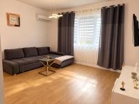 Chic Apartment - B&B Dumbrăviţa
