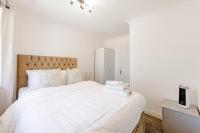 Hornchurch 3-4 Bed Luxury Home - Garden & Free Parking - B&B Romford