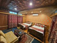 Premium Quadruple Room